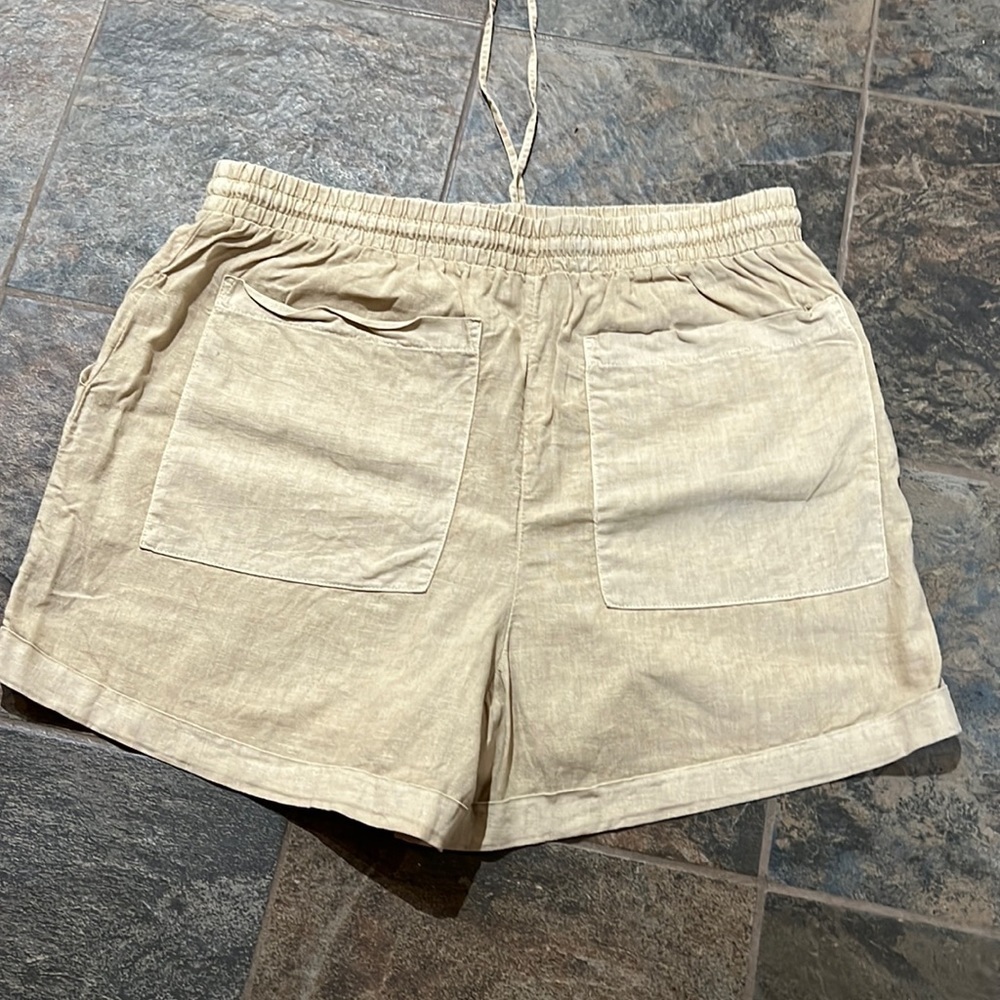 Universal Thread Shorts - Picture 2 of 5